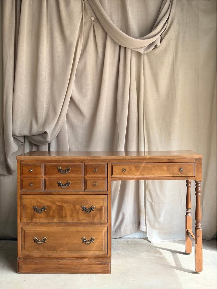 Ethan Allen Heirloom Nutmeg Maple Custom Room Plan Desk