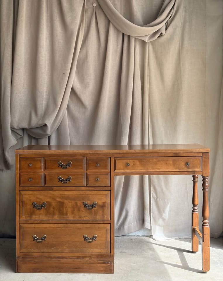 Ethan Allen Heirloom Nutmeg Maple Custom Room Plan Desk