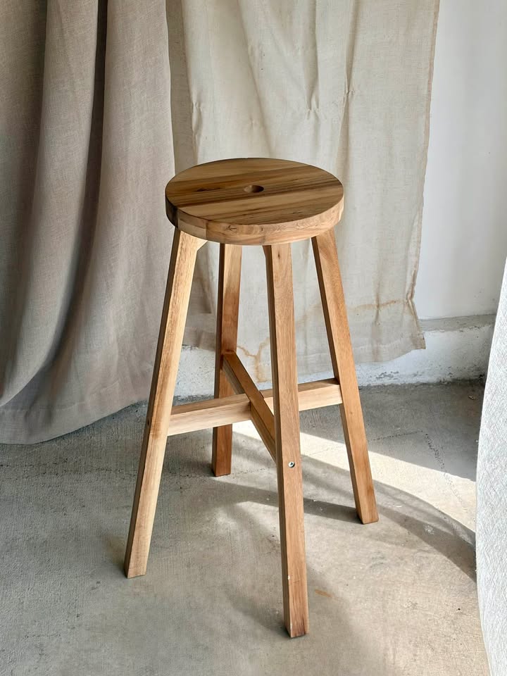 Round Wooden Bar Stool