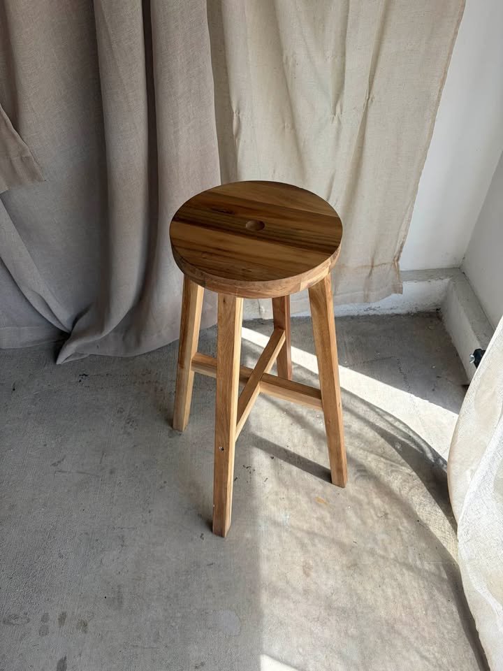Round Wooden Bar Stool