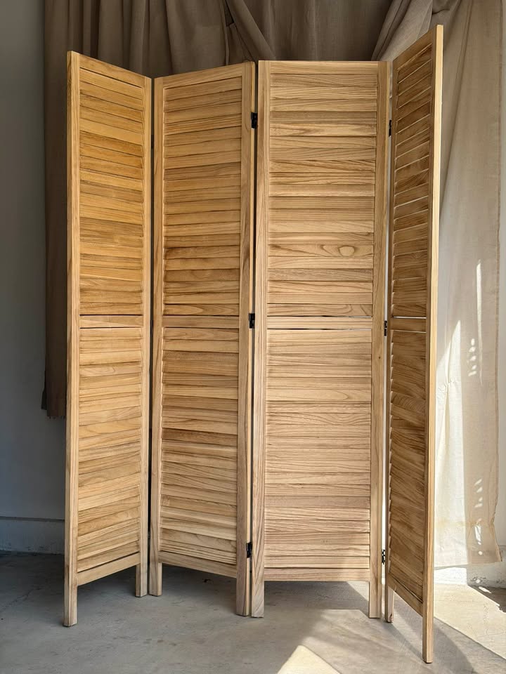 4-Panel Wood Louvered Room Divider