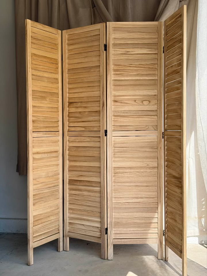 4-Panel Wood Louvered Room Divider