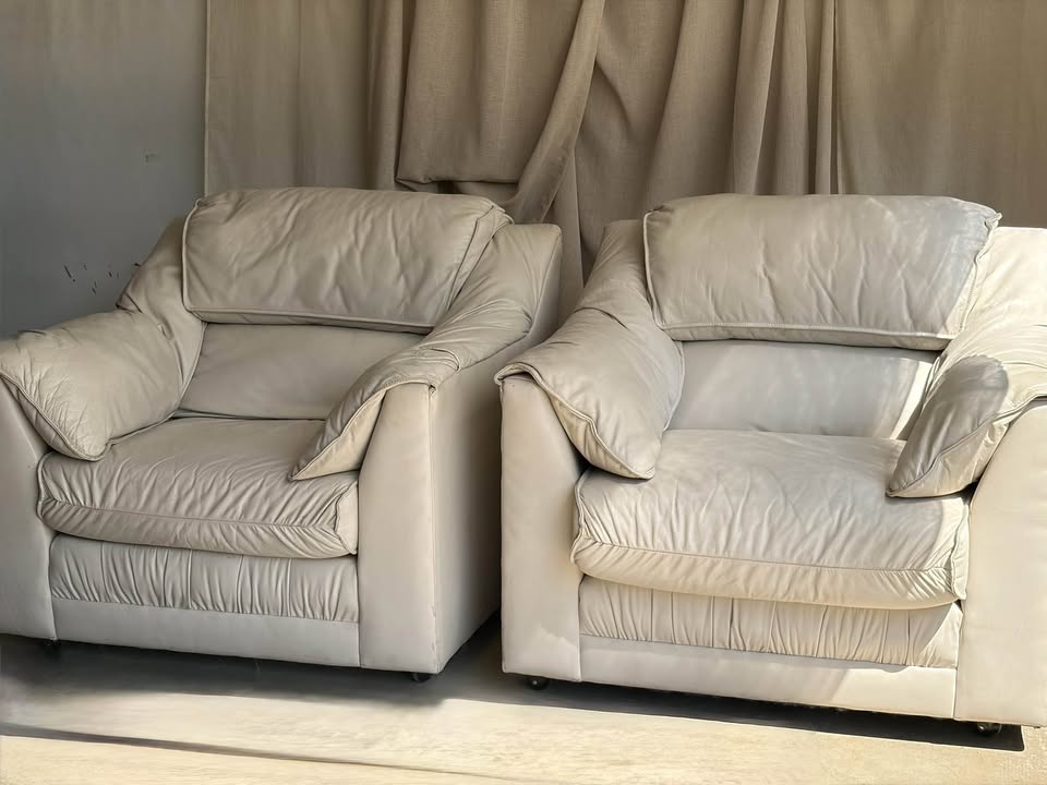 Mid-Century Modern Leather Lounge Chair