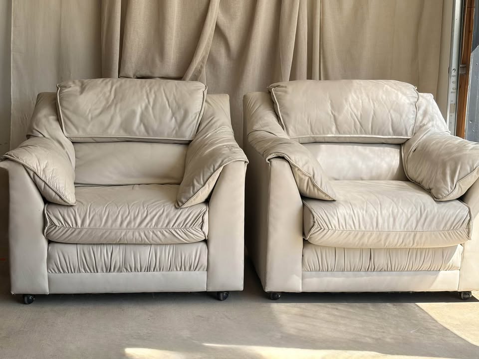 Mid-Century Modern Leather Lounge Chair