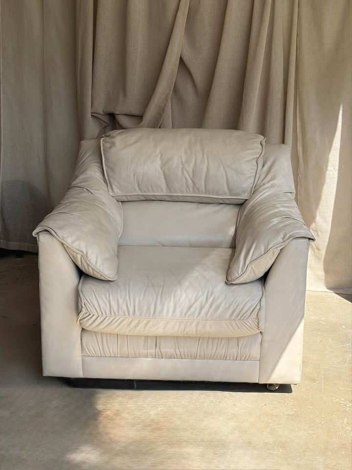 Mid-Century Modern Leather Lounge Chair